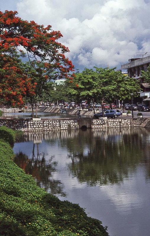 WT 0800 126-11 Thailand.jpg